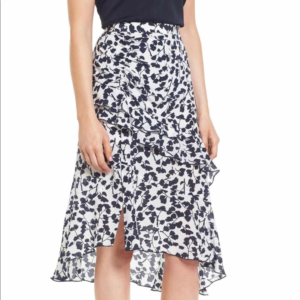 Lewit Women WHITE GINGKO LEAF Ruffled Print Silk